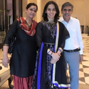 saina nehwal mother father