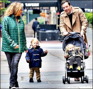 Jimmy Fallon with wife Nancy Juvonen and daughters