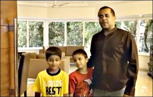 chetan bhagat with kids